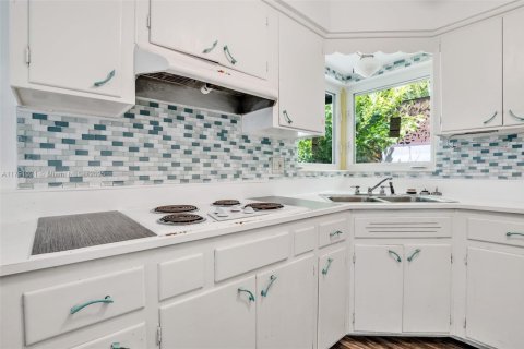 Casa en venta en Fort Lauderdale, Florida, 3 dormitorios № 1726862 - foto 18
