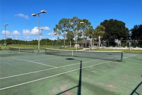 Condo in Winter Haven, Florida, 2 bedrooms № 2207713 - photo 14