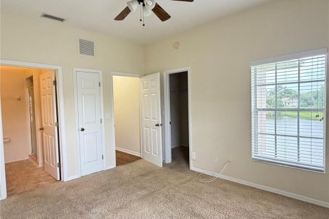 Condo in Winter Haven, Florida, 2 bedrooms № 2207713 - photo 7
