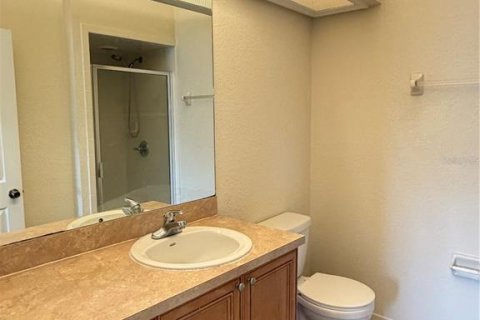 Condo in Winter Haven, Florida, 2 bedrooms № 2207713 - photo 8