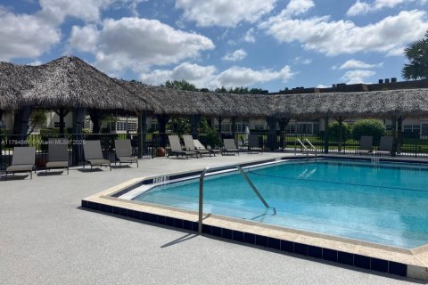 Copropriété à vendre à Lauderdale Lakes, Floride: 1 chambre, 63.55 m2 № 2035251 - photo 26