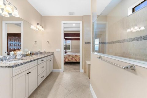 House in Lakewood Ranch, Florida 3 bedrooms, 233 sq.m. № 1436245 - photo 24