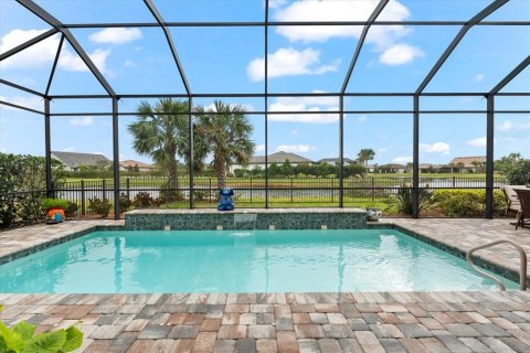 House in Lakewood Ranch, Florida 3 bedrooms, 233 sq.m. № 1436245 - photo 3