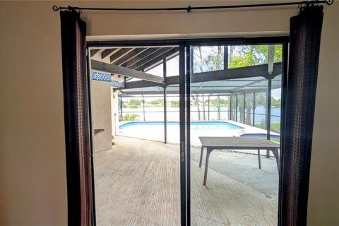 House in Land O' Lakes, Florida 4 bedrooms, 184.6 sq.m. № 1612636 - photo 8