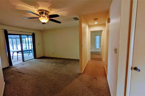 House in Land O' Lakes, Florida 4 bedrooms, 184.6 sq.m. № 1612636 - photo 7