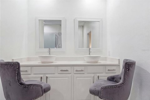 Villa ou maison à vendre à Orlando, Floride: 4 chambres, 237.83 m2 № 2236504 - photo 21