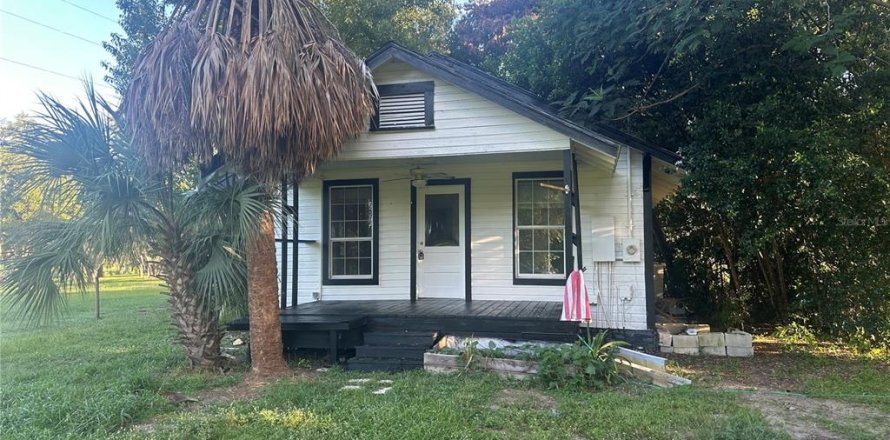 Villa ou maison à Leesburg, Floride 3 chambres, 92.9 m2 № 2413919