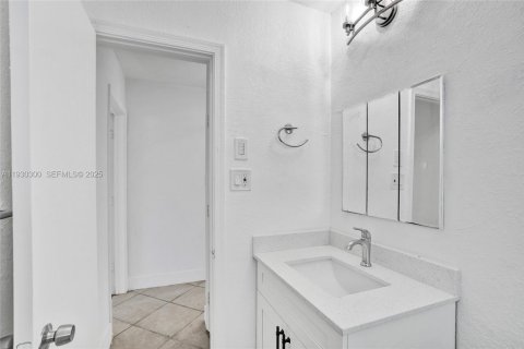 Casa en venta en Tamarac, Florida, 2 dormitorios, 147.44 m2 № 1990736 - foto 24