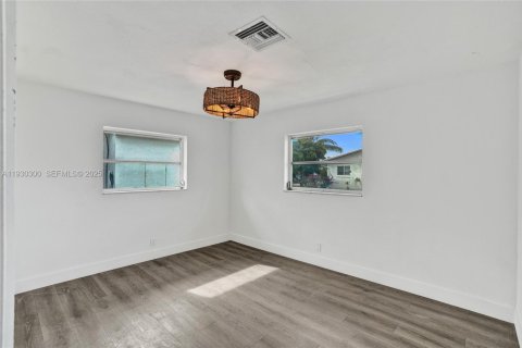 Casa en venta en Tamarac, Florida, 2 dormitorios, 147.44 m2 № 1990736 - foto 17