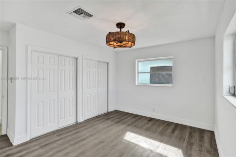 Casa en venta en Tamarac, Florida, 2 dormitorios, 147.44 m2 № 1990736 - foto 18