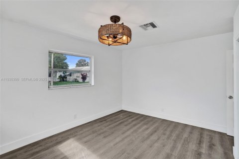 Casa en venta en Tamarac, Florida, 2 dormitorios, 147.44 m2 № 1990736 - foto 19