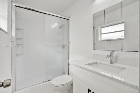 Villa ou maison à vendre à Tamarac, Floride: 2 chambres, 147.44 m2 № 1990736 - photo 27