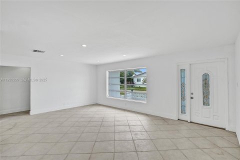 Casa en venta en Tamarac, Florida, 2 dormitorios, 147.44 m2 № 1990736 - foto 9
