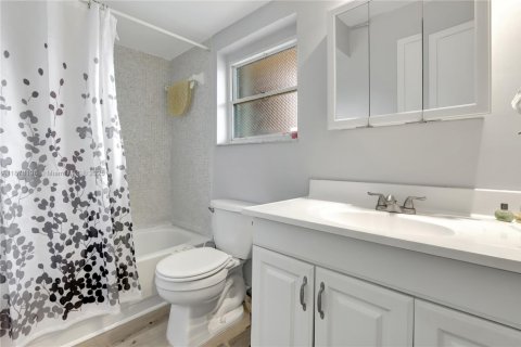 Copropriété à vendre à Sunrise, Floride: 1 chambre, 57.6 m2 № 1927773 - photo 8