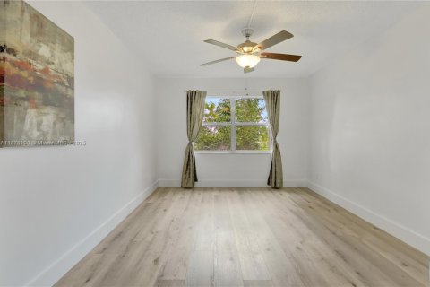 Copropriété à vendre à Sunrise, Floride: 1 chambre, 57.6 m2 № 1927773 - photo 5