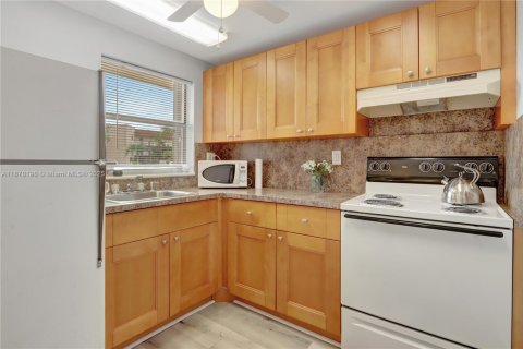 Copropriété à vendre à Sunrise, Floride: 1 chambre, 57.6 m2 № 1927773 - photo 4
