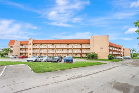 Copropriété à vendre à Sunrise, Floride: 1 chambre, 57.6 m2 № 1927773 - photo 9