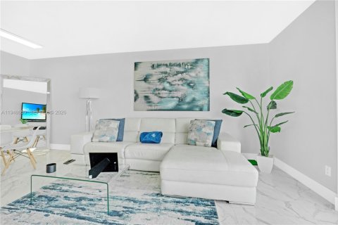 Снять в аренду кондоминиум в Майами, Флорида 1 спальня, 78.6м2, № 2005063 - фото 6