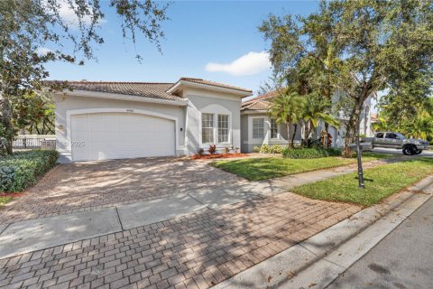 Casa en venta en Miramar, Florida, 4 dormitorios, 226.96 m2 № 1982720 - foto 2