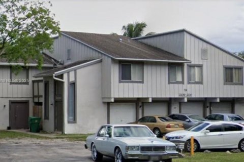 Condo in Lauderhill, Florida, 2 bedrooms № 2082617
