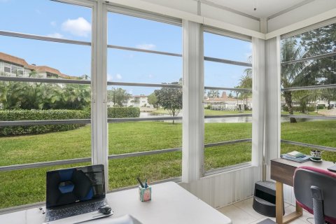Condo in Lauderdale Lakes, Florida, 2 bedrooms № 2007258 - photo 7