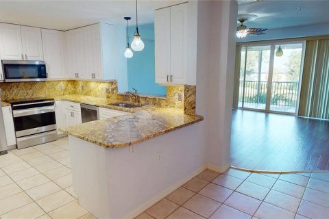 Copropriété à louer à Punta Gorda, Floride: 3 chambres, 139.17 m2 № 2148635 - photo 6