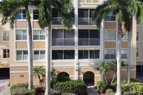 Copropriété à louer à Punta Gorda, Floride: 3 chambres, 139.17 m2 № 2148635 - photo 2