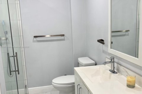 House in Miami, Florida 3 bedrooms, 122.63 sq.m. № 1925827 - photo 7