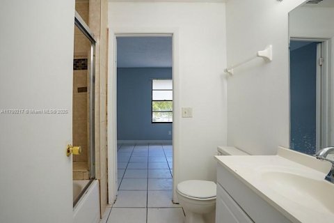 Townhouse in West Palm Beach, Florida 2 bedrooms, 89.46 sq.m. № 1713185 - photo 22
