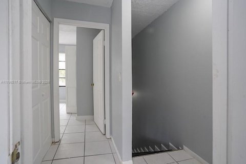 Townhouse in West Palm Beach, Florida 2 bedrooms, 89.46 sq.m. № 1713185 - photo 17