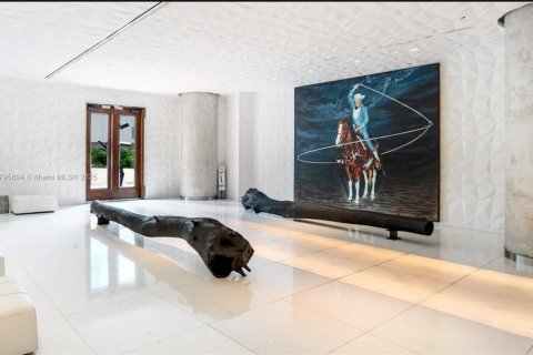 Condo in Miami, Florida, 3 bedrooms  № 2014001