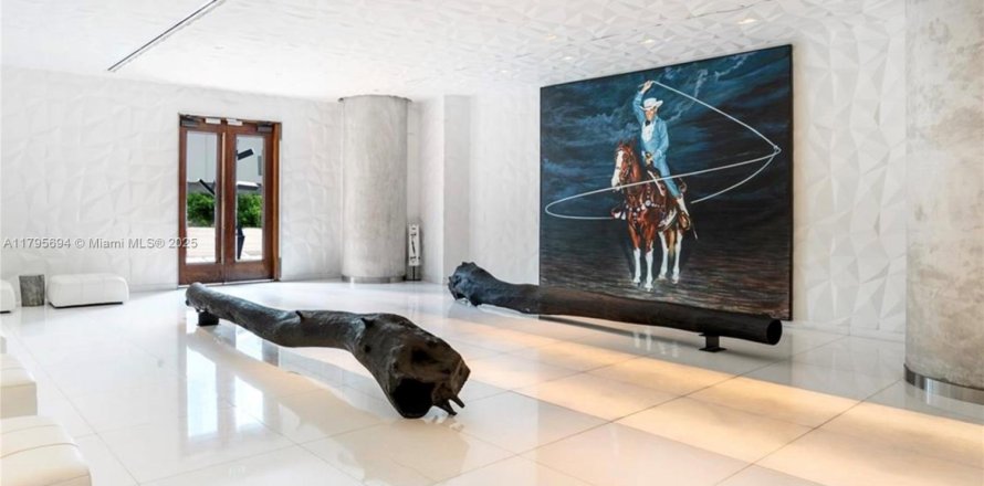 Condo in Miami, Florida, 3 bedrooms  № 2014001