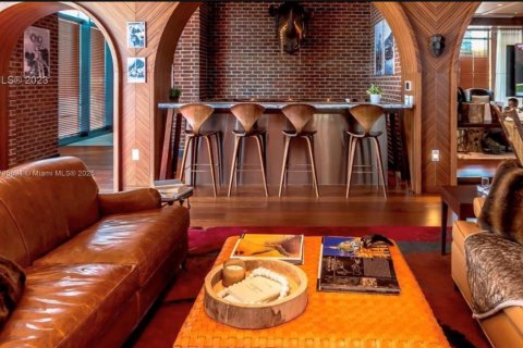 Condo in Miami, Florida, 3 bedrooms  № 2014001 - photo 11