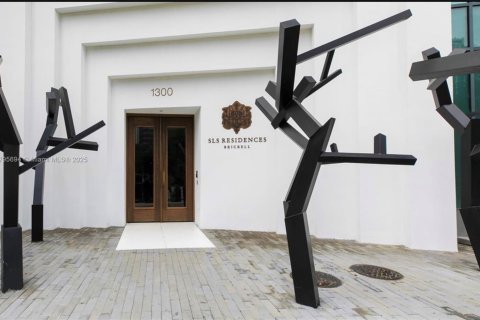 Condo in Miami, Florida, 3 bedrooms  № 2014001 - photo 2