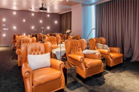 Condo in Miami, Florida, 3 bedrooms  № 2014001 - photo 7