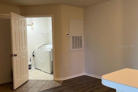 Condo in Orlando, Florida, 1 bedroom № 2214124 - photo 13