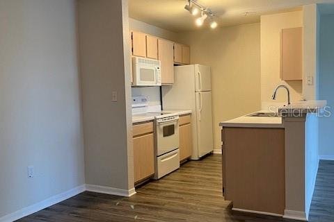 Condo in Orlando, Florida, 1 bedroom № 2214124 - photo 4