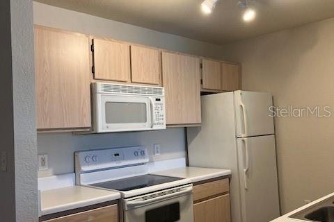 Condo in Orlando, Florida, 1 bedroom № 2214124 - photo 6