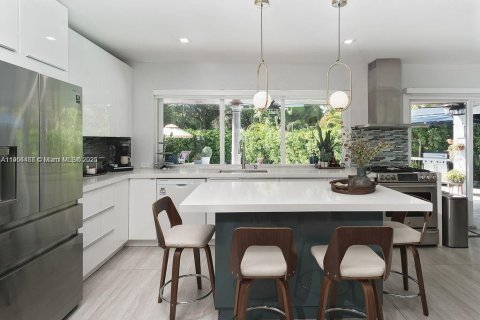 Снять в аренду виллу или дом в Майами-Шорс, Флорида 3 спальни, 203.55м2, № 1965791 - фото 15