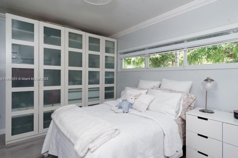 Снять в аренду виллу или дом в Майами-Шорс, Флорида 3 спальни, 203.55м2, № 1965791 - фото 19