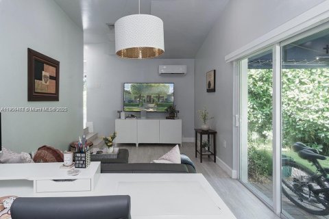 Снять в аренду виллу или дом в Майами-Шорс, Флорида 3 спальни, 203.55м2, № 1965791 - фото 13