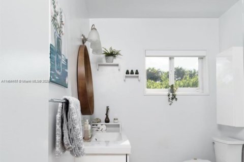 Снять в аренду виллу или дом в Майами-Шорс, Флорида 3 спальни, 203.55м2, № 1965791 - фото 25