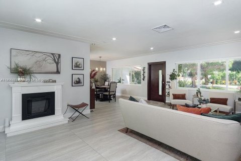 Снять в аренду виллу или дом в Майами-Шорс, Флорида 3 спальни, 203.55м2, № 1965791 - фото 9