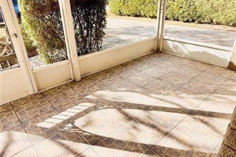 Villa ou maison à louer à Port Richey, Floride: 2 chambres, 79.62 m2 № 2436983 - photo 3