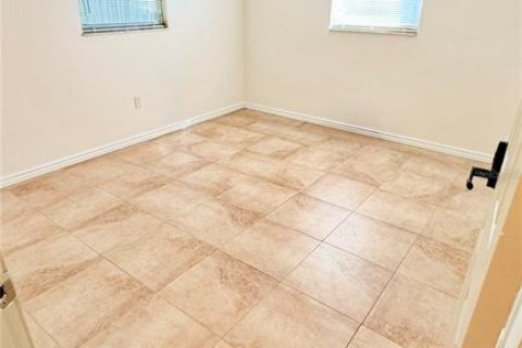 Villa ou maison à louer à Port Richey, Floride: 2 chambres, 79.62 m2 № 2436983 - photo 21