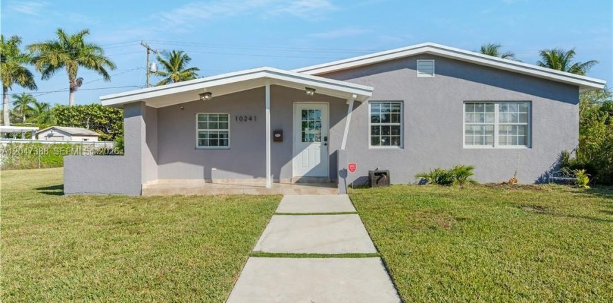 Villa ou maison à Cutler Bay, Floride 3 chambres, 136.47 m2 № 2282948