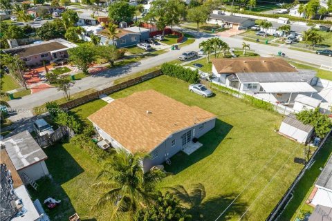Villa ou maison à vendre à Cutler Bay, Floride: 3 chambres, 136.47 m2 № 2282948 - photo 8