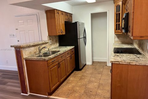 Снять в аренду кондоминиум в Майами, Флорида 1 спальня, 53.79м2, № 2038372 - фото 16