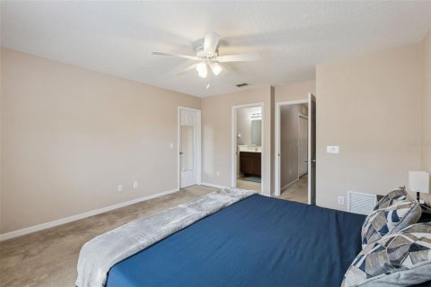 Townhouse in Oviedo, Florida 2 bedrooms, 124.86 sq.m. № 2238651 - photo 18