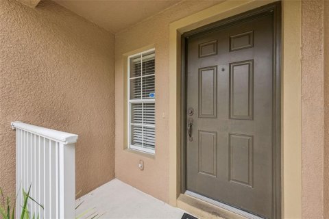 Townhouse in Oviedo, Florida 2 bedrooms, 124.86 sq.m. № 2238651 - photo 2